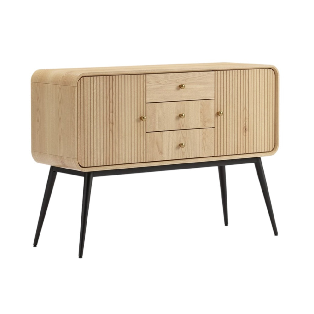 **Meuble de rangement en bois clair avec portes striées et pieds en métal**
